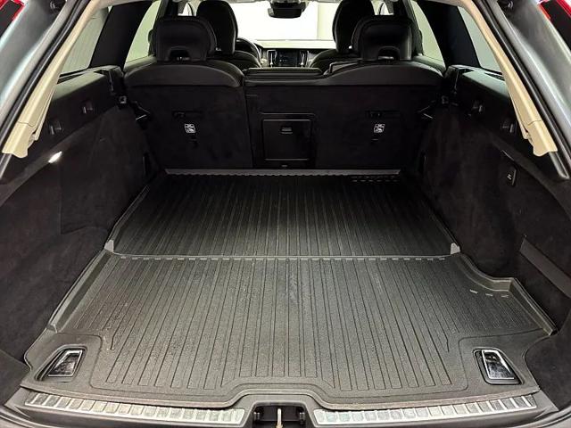 2019 Volvo V90 Cross Country T5