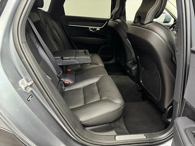 2019 Volvo V90 Cross Country T5
