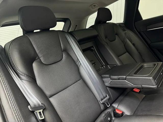 2019 Volvo V90 Cross Country T5