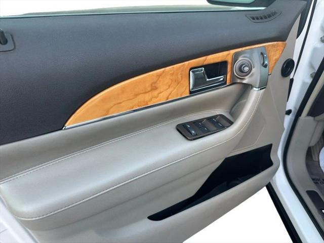 2015 Lincoln MKX Base