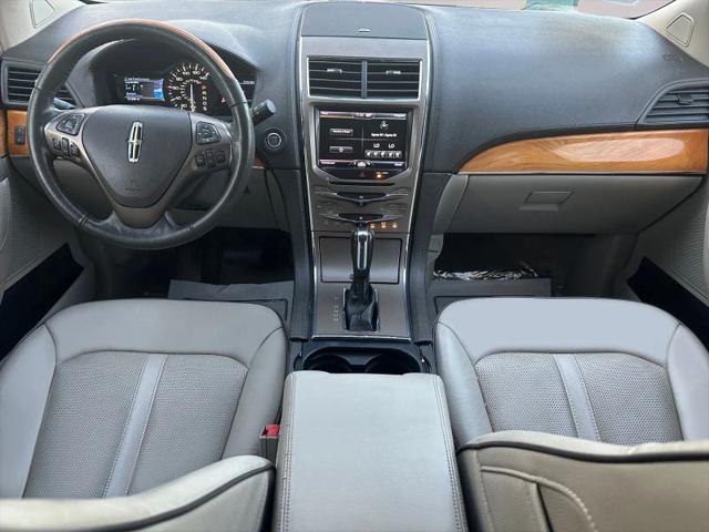 2015 Lincoln MKX Base