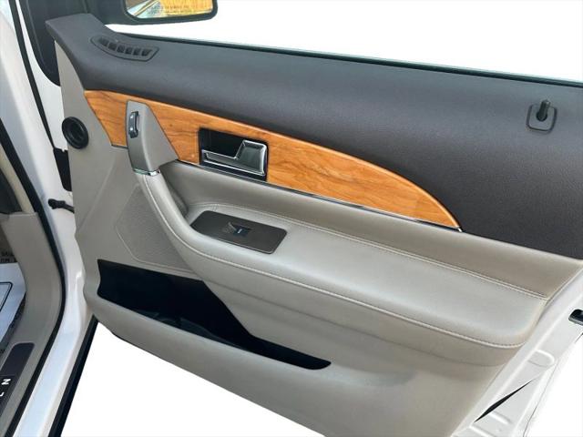 2015 Lincoln MKX Base
