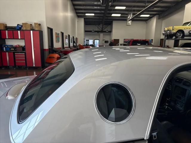 2004 Ford Thunderbird Premium