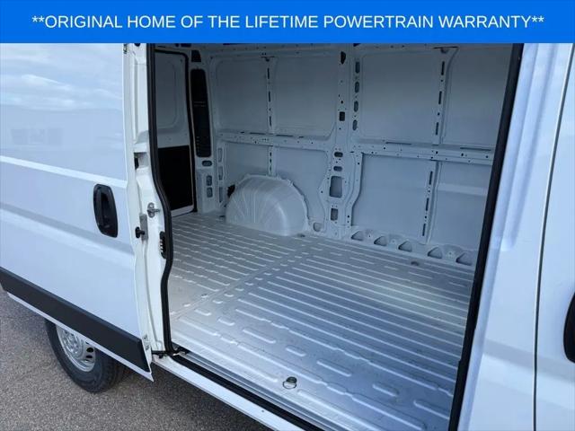 2025 Ram ProMaster Cargo Van Tradesman Low Roof 136" WB w/Pass Seat