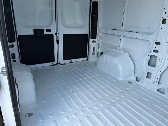 2026 Ram ProMaster Cargo Van Tradesman High Roof 136" WB w/Pass Seat