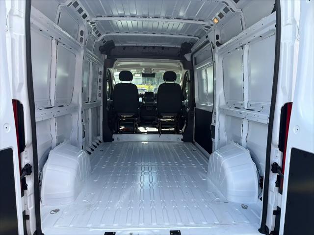 2026 Ram ProMaster Cargo Van Tradesman High Roof 136" WB w/Pass Seat