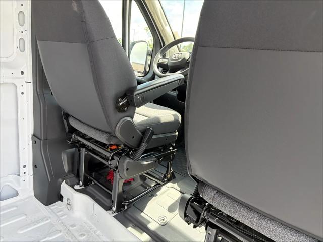 2026 Ram ProMaster Cargo Van Tradesman High Roof 136 WB w/Pass Seat