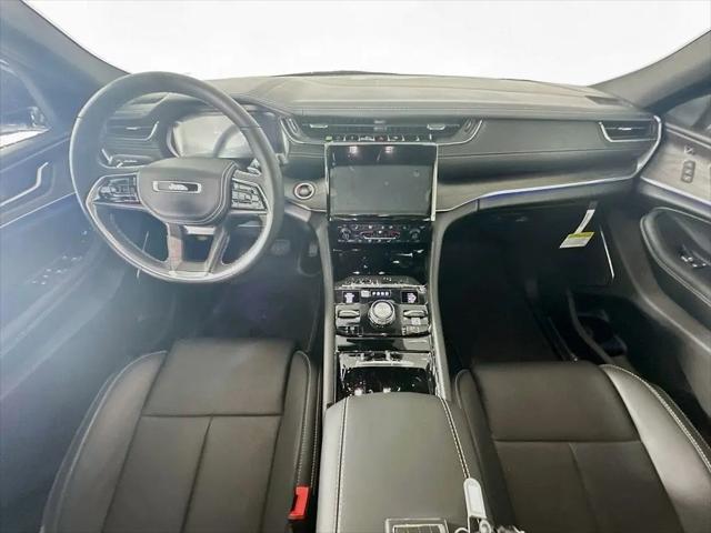 2025 Jeep Grand Cherokee L Overland 4x4
