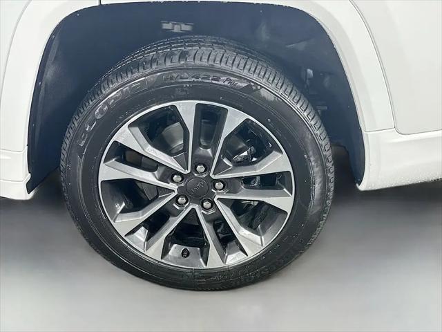 2025 Jeep Grand Cherokee L Overland 4x4