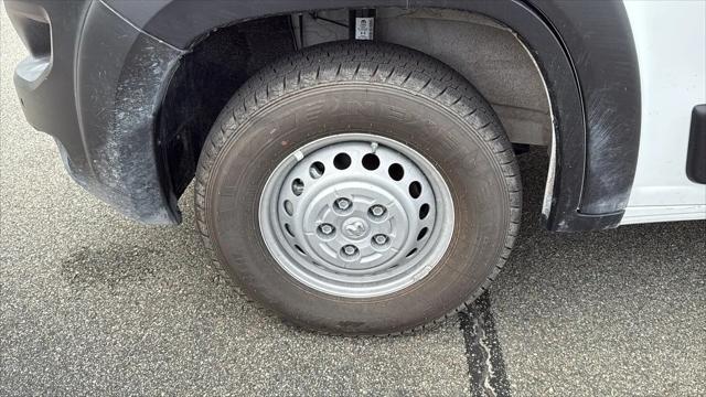2025 Ram ProMaster 2500 Cargo Van Tradesman Low Roof 136" WB w/Pass Seat