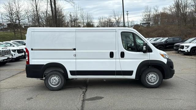 2025 Ram ProMaster 2500 Cargo Van Tradesman Low Roof 136" WB w/Pass Seat