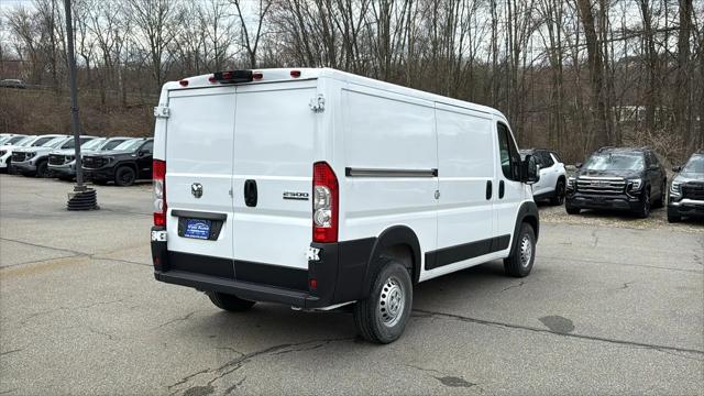 2025 Ram ProMaster 2500 Cargo Van Tradesman Low Roof 136" WB w/Pass Seat