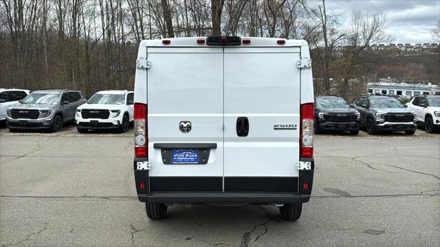2025 Ram ProMaster 2500 Cargo Van Tradesman Low Roof 136" WB w/Pass Seat