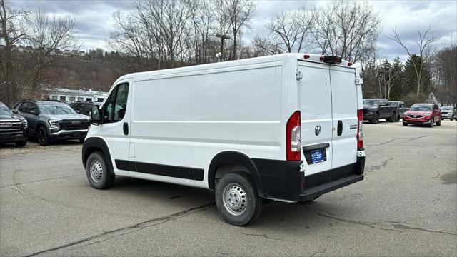 2025 Ram ProMaster 2500 Cargo Van Tradesman Low Roof 136" WB w/Pass Seat