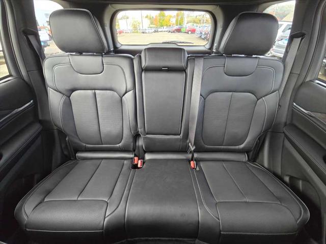 2025 Jeep Grand Cherokee Overland 4x4