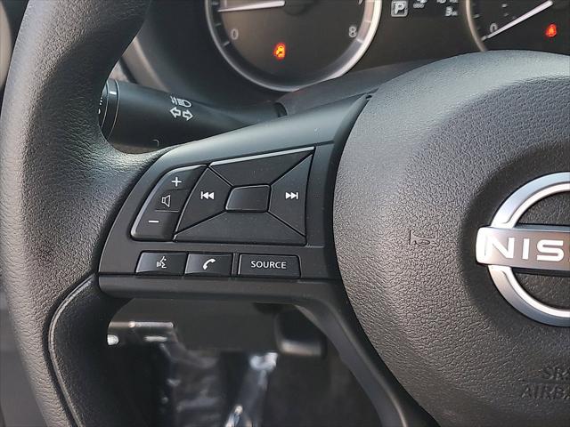 2025 Nissan Kicks S