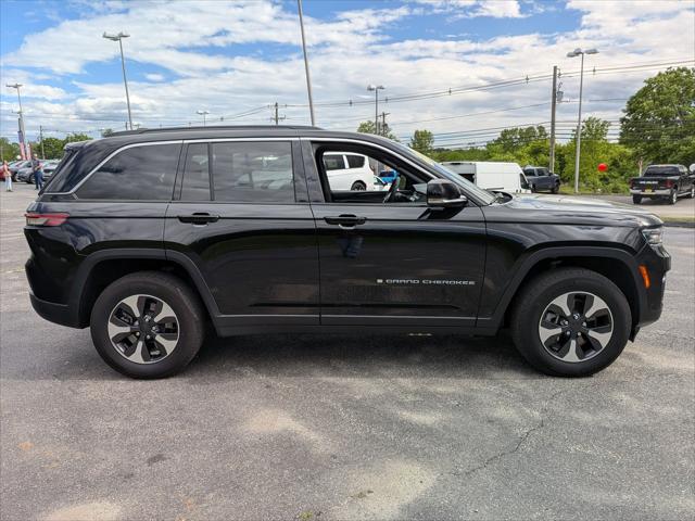 2024 Jeep Grand Cherokee Unknown