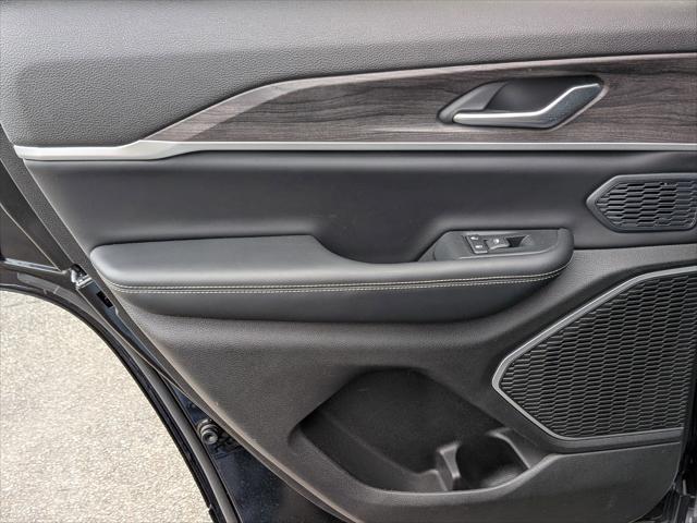 2024 Jeep Grand Cherokee Unknown
