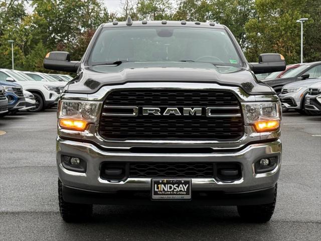 2022 RAM 2500 Big Horn Crew Cab 4x4 64 Box 2022 RAM 2500 Big Horn Crew Cab 4x4 64 Box