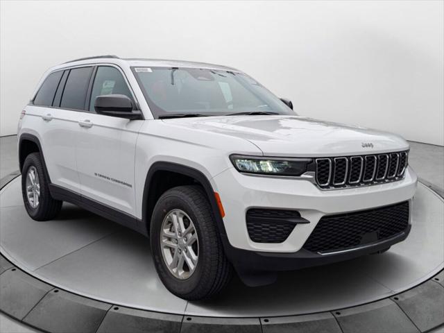 2025 Jeep Grand Cherokee GRAND CHEROKEE LAREDO 4X4