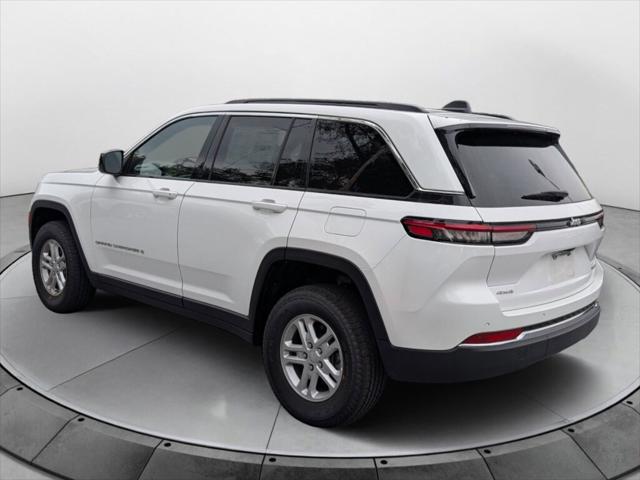 2025 Jeep Grand Cherokee GRAND CHEROKEE LAREDO 4X4