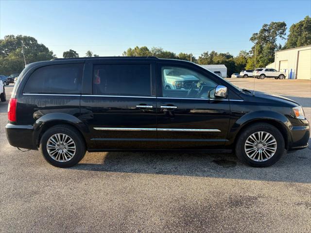 2013 Chrysler Town and Country Touring-L 2013 Chrysler Town and Country Touring-L