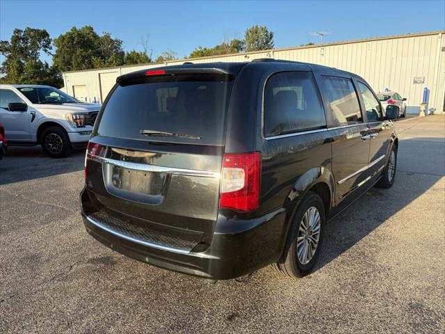 2013 Chrysler Town and Country Touring-L 2013 Chrysler Town and Country Touring-L
