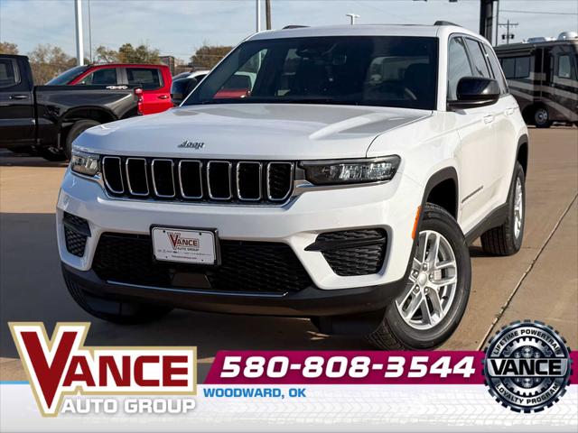 2025 Jeep Grand Cherokee GRAND CHEROKEE LAREDO X 4X4