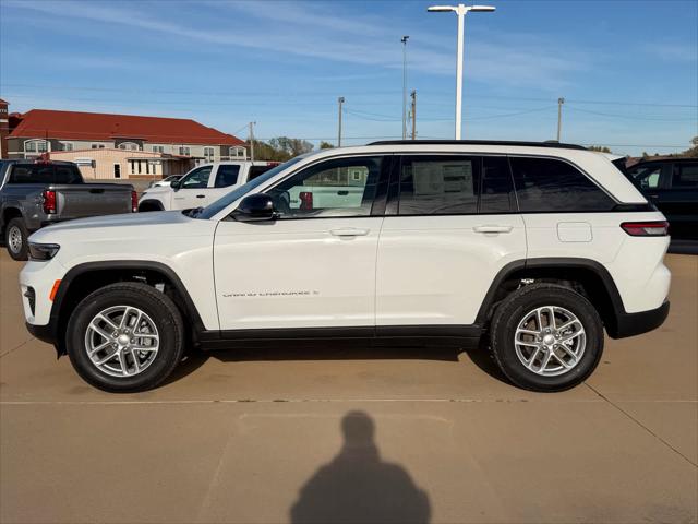 2025 Jeep Grand Cherokee GRAND CHEROKEE LAREDO X 4X4
