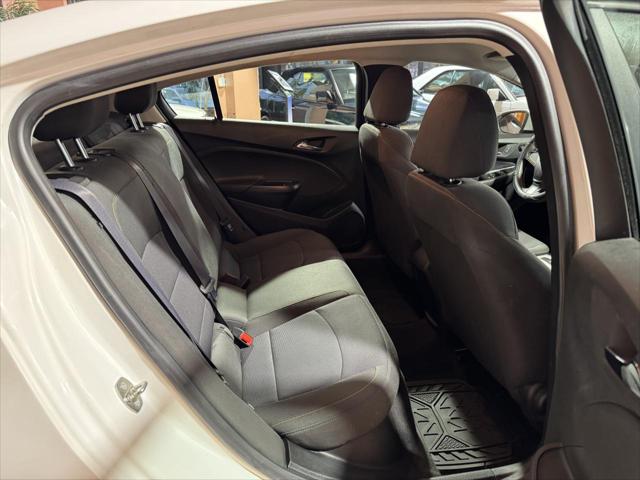 2017 Chevrolet Cruze LS Auto