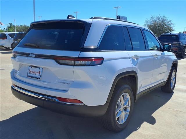 2025 Jeep Grand Cherokee GRAND CHEROKEE LAREDO X 4X4