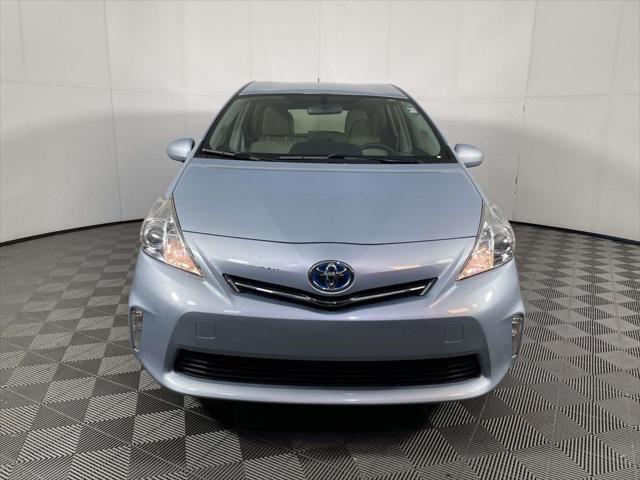2014 Toyota Prius v Two