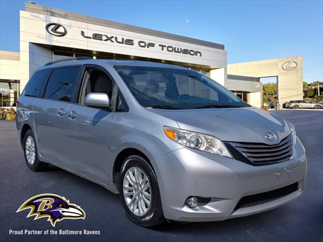 2015 Toyota Sienna XLE 8 Passenger