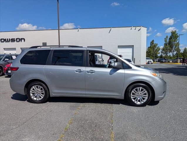 2015 Toyota Sienna XLE 8 Passenger