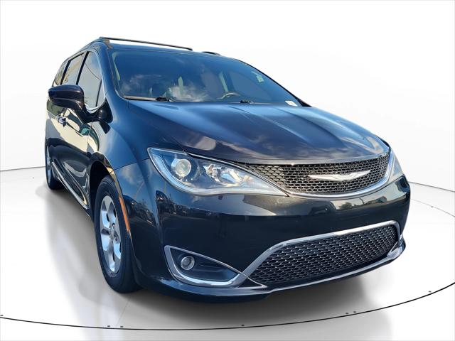 2017 Chrysler Pacifica Touring-L Plus