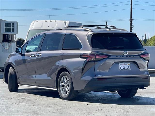 2021 Toyota Sienna XLE