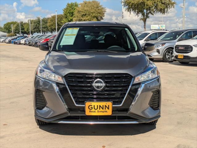 2022 Nissan Kicks S Xtronic CVT