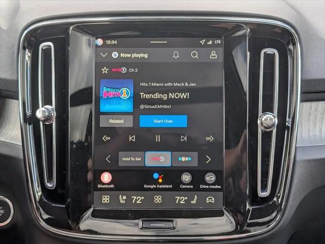 2026 Volvo XC40 Plus, B5 AWD Gas (mild hybrid), Dark