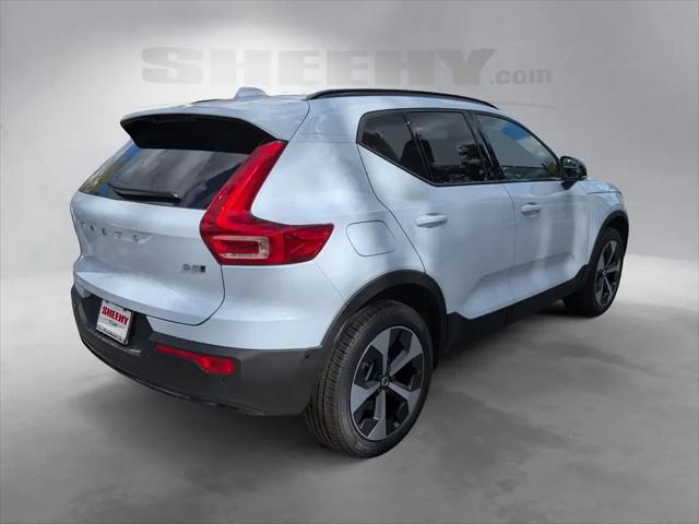 2026 Volvo XC40 Plus, B5 AWD Gas (mild hybrid), Dark