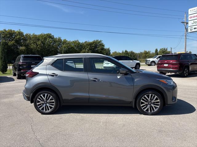 2022 Nissan Kicks SV Xtronic CVT