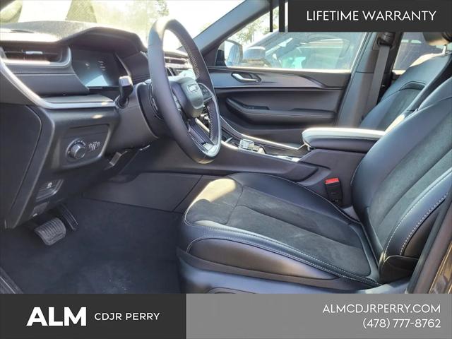 2025 Jeep Grand Cherokee L Altitude X 4x4