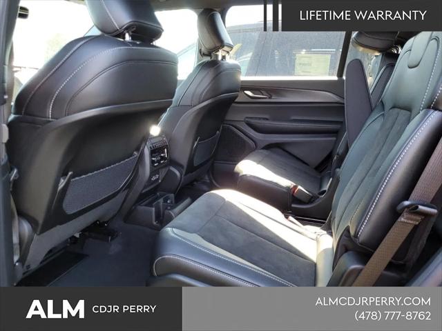 2025 Jeep Grand Cherokee L Altitude X 4x4