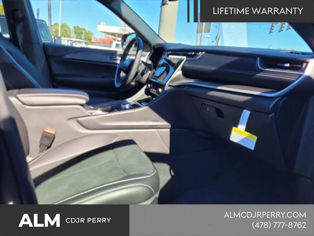 2025 Jeep Grand Cherokee L Altitude X 4x4