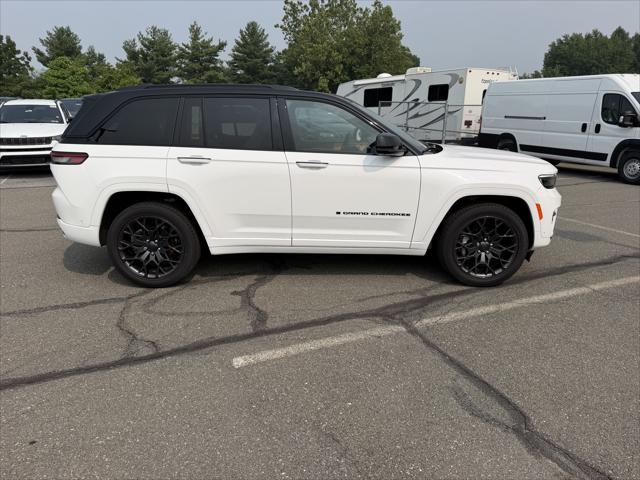 2025 Jeep Grand Cherokee GRAND CHEROKEE SUMMIT RESERVE 4X4