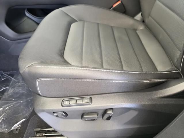 2026 Volkswagen Atlas Cross Sport SEL R-Line Black
