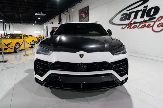 2019 Lamborghini Urus Standard
