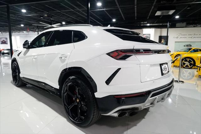 2019 Lamborghini Urus Standard