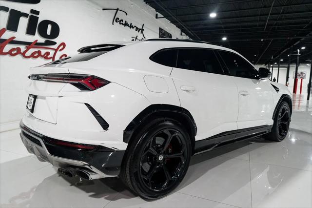 2019 Lamborghini Urus Standard
