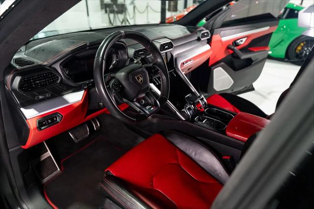 2019 Lamborghini Urus Standard