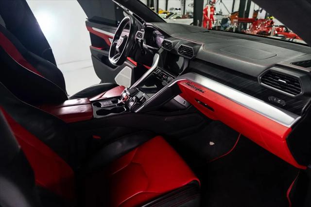 2019 Lamborghini Urus Standard